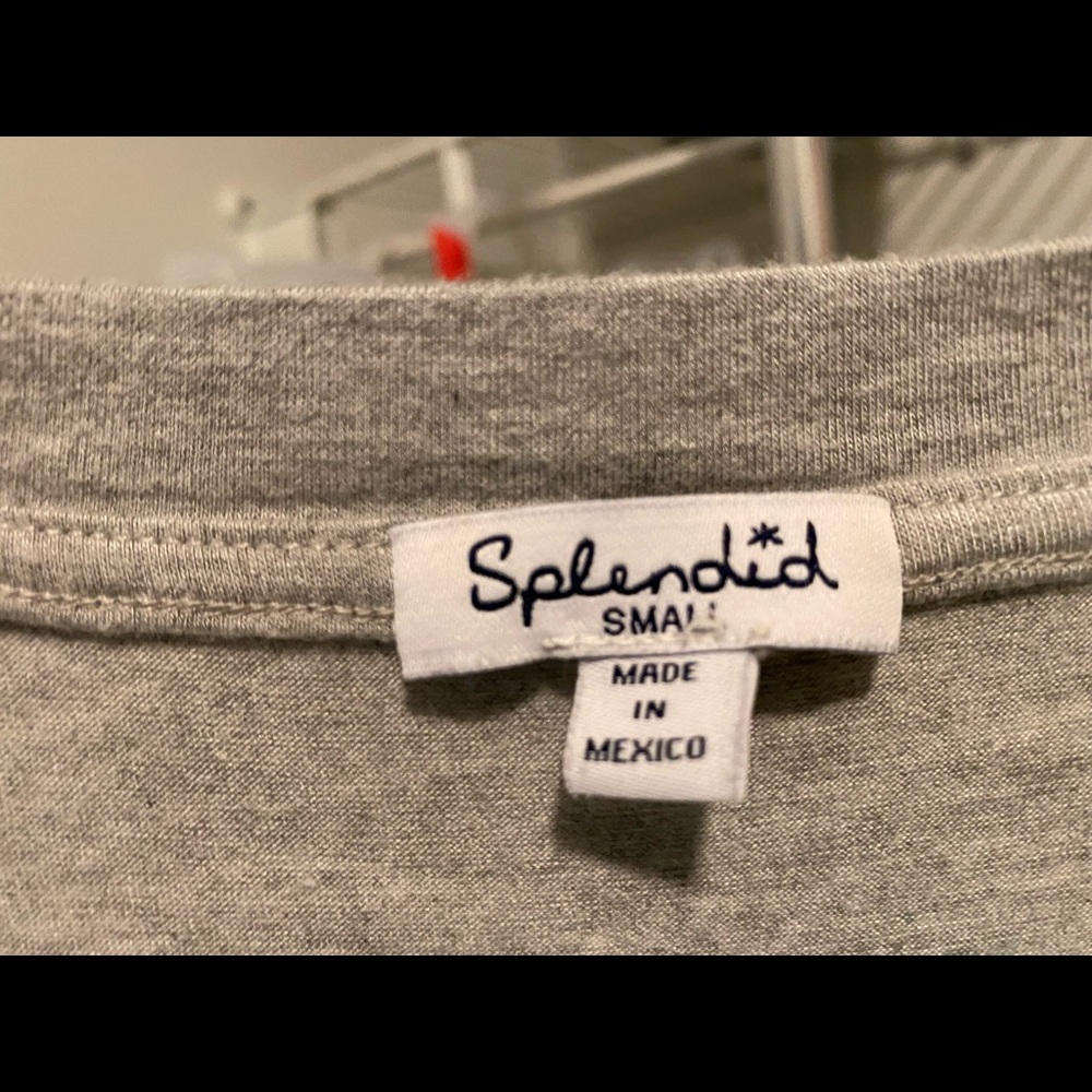 SPLENDID gray T shirt